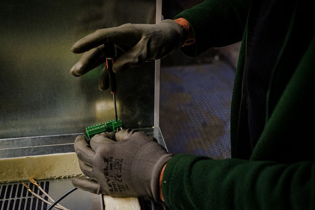 Hé lộ bên trong xưởng tủ đông siêu lạnh đựng vắc-xin Pfizer-4