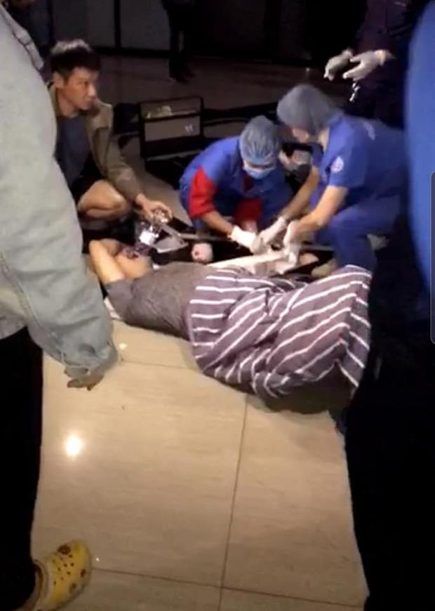 Hà Nội: Từ thang máy bước ra sảnh không có lan can, người đàn ông ngã từ tầng 2 xuống đất chấn thương nặng-1