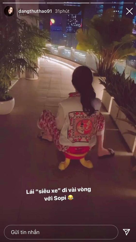 Đặng Thu Thảo tiết lộ hình ảnh mẹ bỉm sữa khi ở nhà khác hẳn dáng vẻ thần tiên tỷ tỷ-1