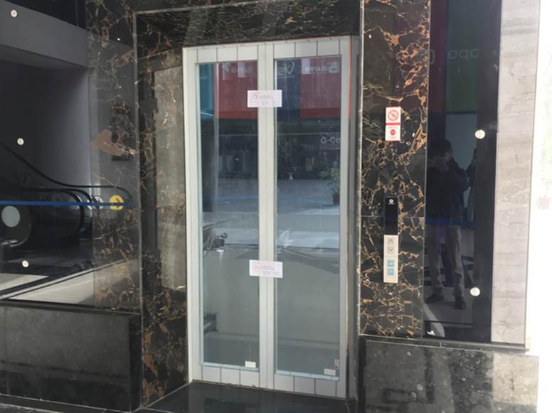 Vụ người đàn ông rơi từ tầng 2 thang máy chung cư xuống đất ở Hà Nội: Thang do chủ đầu tư lắp đặt thêm, sai thiết kế và vận hành chui”-5