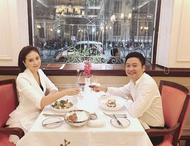 Dàn MC đình đám quả là có mắt chọn chồng: Ngoài đường anh làm kinh tế, về nhà anh cực tinh tế!-24