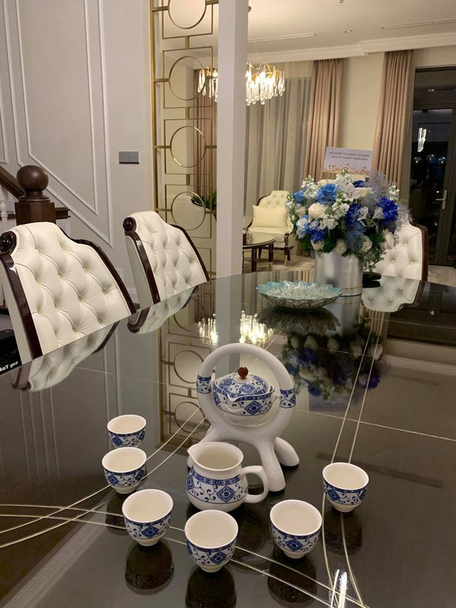 Dàn MC đình đám quả là có mắt chọn chồng: Ngoài đường anh làm kinh tế, về nhà anh cực tinh tế!-11