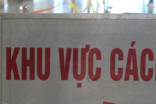 TP.HCM: Phong tỏa chung cư có trường hợp nghi nhiễm Covid-19, liên quan đến BN1440 ở Vĩnh Long-6