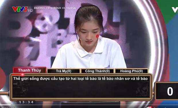 Olympia lại xuất hiện hot girl: Chụp nghiêng dọc vẫn vô tư không góc chết, giật luôn chức thánh biểu cảm ngơ ngác số 1-3