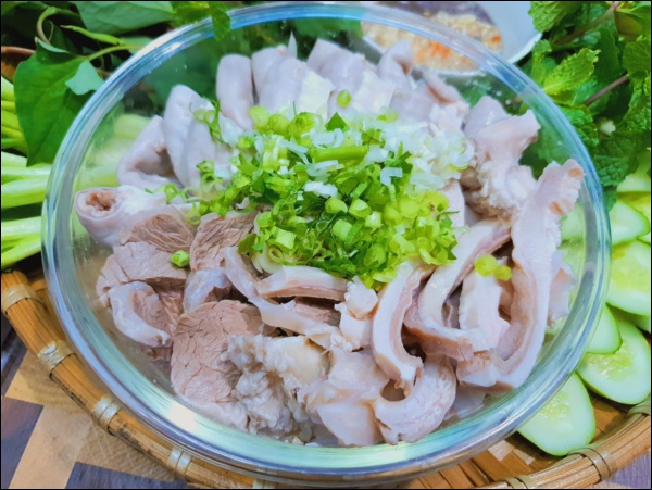 Mê ẩm thực Việt nhất định phải biết bí kíp đơn giản để làm món lòng chần giòn ngon, trắng nõn nà-6