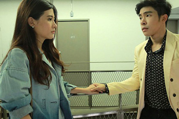 Tân gia được nhà nội tặng tủ lạnh 40 triệu, chồng trách khéo nhà ngoại nhưng ngay sau đấy lại đờ đẫn với phong bì tới muộn của bố mẹ vợ-3