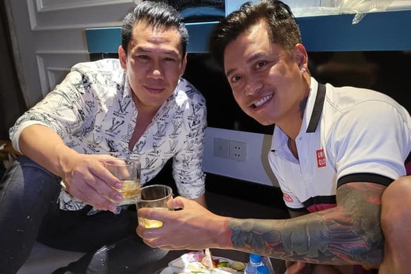 Sở thích yêu bạn gái lớn tuổi của bạn trai tin đồn, kém Lệ Quyên 12 tuổi-4