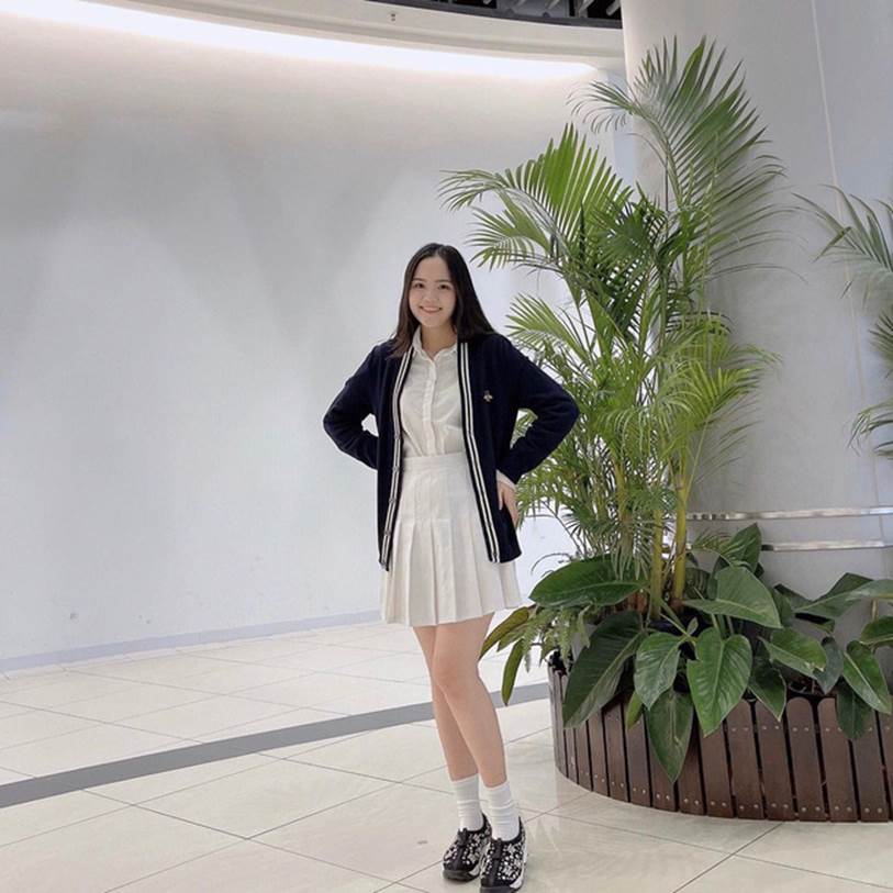 Mới hôm trước còn mũm mĩm, Quỳnh Anh hôm nay đã lột xác thần kỳ với body thon gọn như nữ sinh, chồng Duy Mạnh liền vào bình luận không ngờ-1