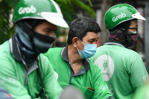 Tài xế GrabBike diễu hành phản đối tăng khấu trừ-15