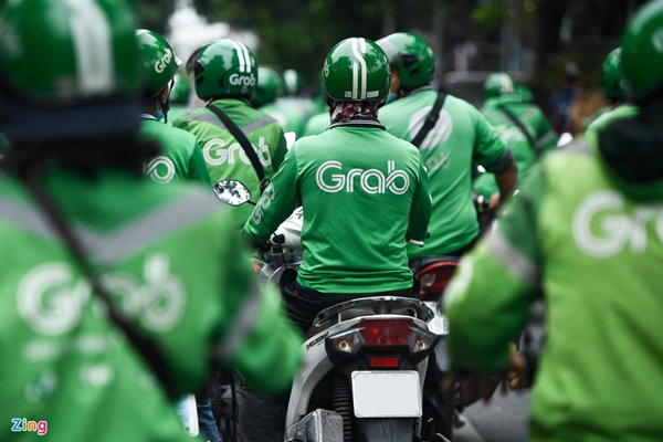 Tài xế GrabBike diễu hành phản đối tăng khấu trừ-17