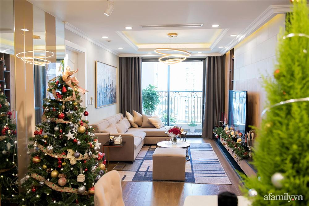 Căn hộ chanh sả tưng bừng đón mừng Giáng sinh của chàng MC độc thân đất Hà Thành-3