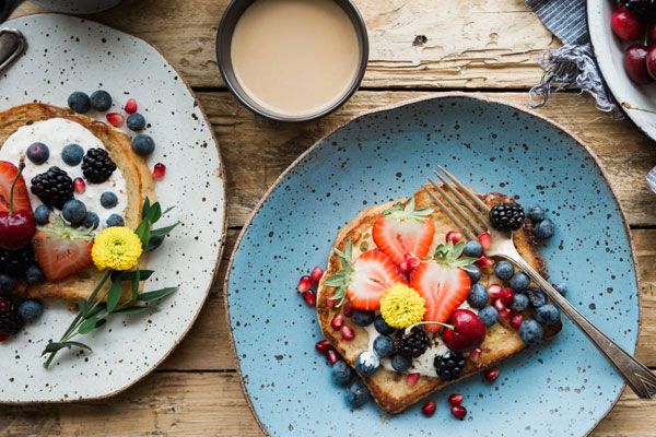 Bị một con ong đốt vào đùi, nữ bệnh nhân ngừng tuần hoàn vì sốc phản vệ nguy kịch-2