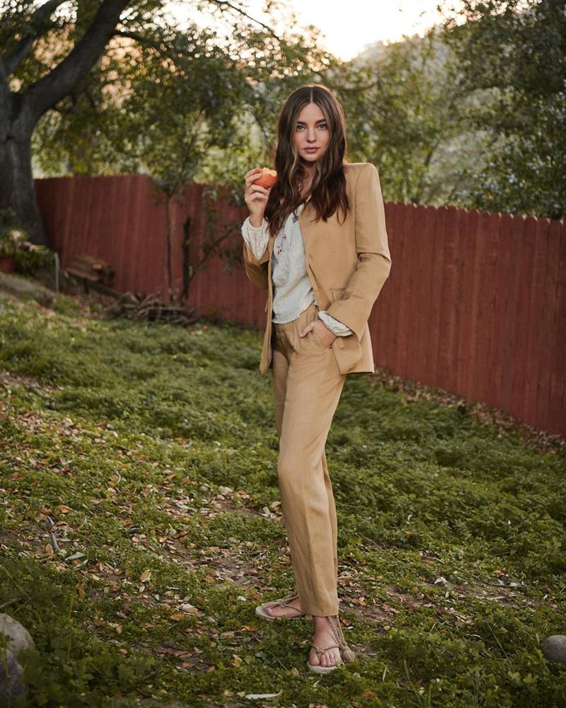 Hóa ra các cựu thiên thần Victorias Secret lên đồ cực đơn giản, và loạt outfit sau sẽ giúp style của bạn tây hơn chục lần-9