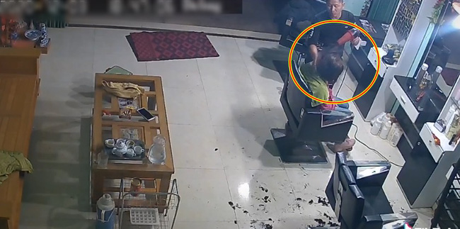 Đang mệt mỏi quyết định đi tiệm gội đầu để thư giãn, cô gái bất ngờ ngất xỉu ngay khi vừa gội xong khiến chủ tiệm tá hỏa đưa đi cấp cứu-1