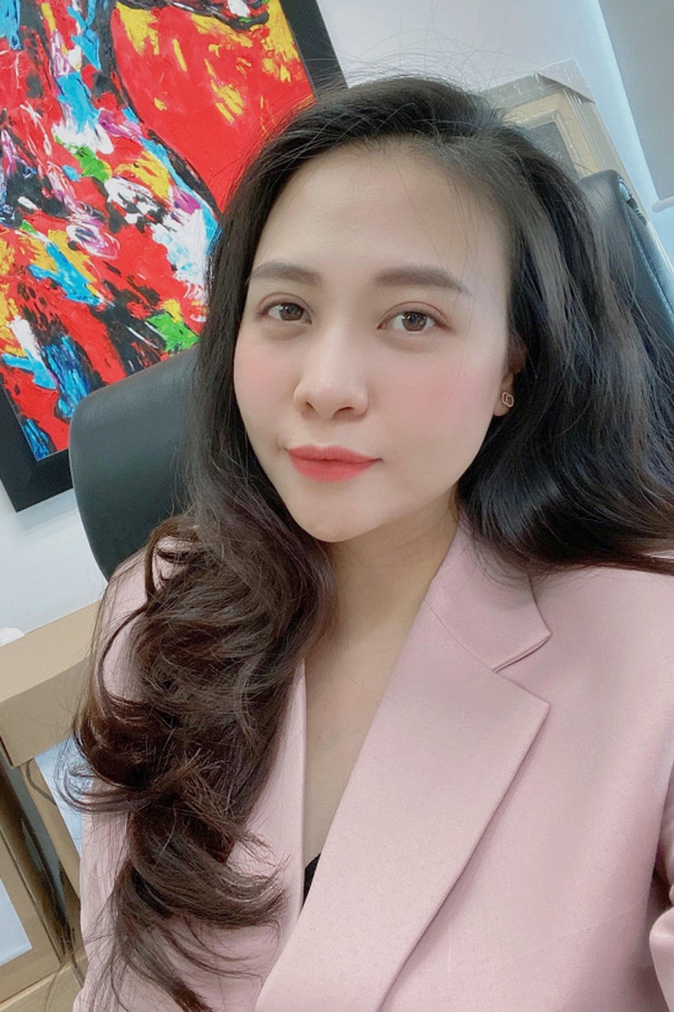 Đàm Thu Trang dính nghi án dao kéo vì để lộ chiếc cằm khác lạ trong loạt ảnh mới-4