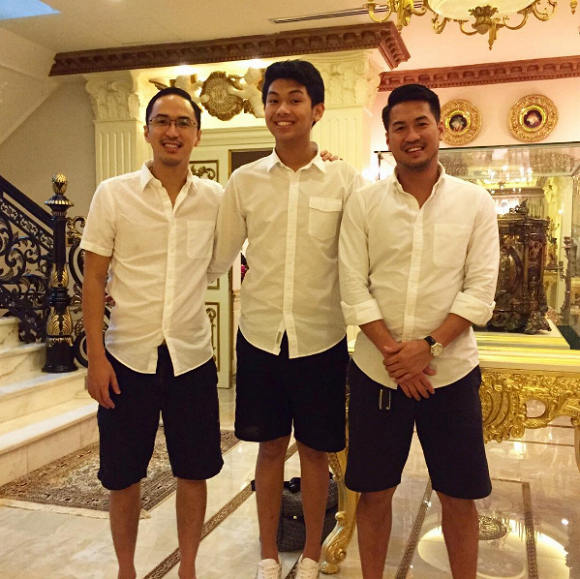 Hình ảnh hiếm hoi của Phillip Nguyễn khi còn học ở Anh khiến dân tình trầm trồ: Hóa ra đã nổi bật từ nhỏ!-3