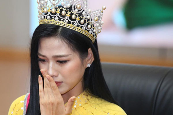 Nhìn lại thập kỷ nhan sắc Việt (2010 - 2020): Phạm Hương sang Mỹ làm vợ đại gia, Kỳ Duyên thôi nổi loạn, rũ bỏ mác hoa hậu thị phi-32