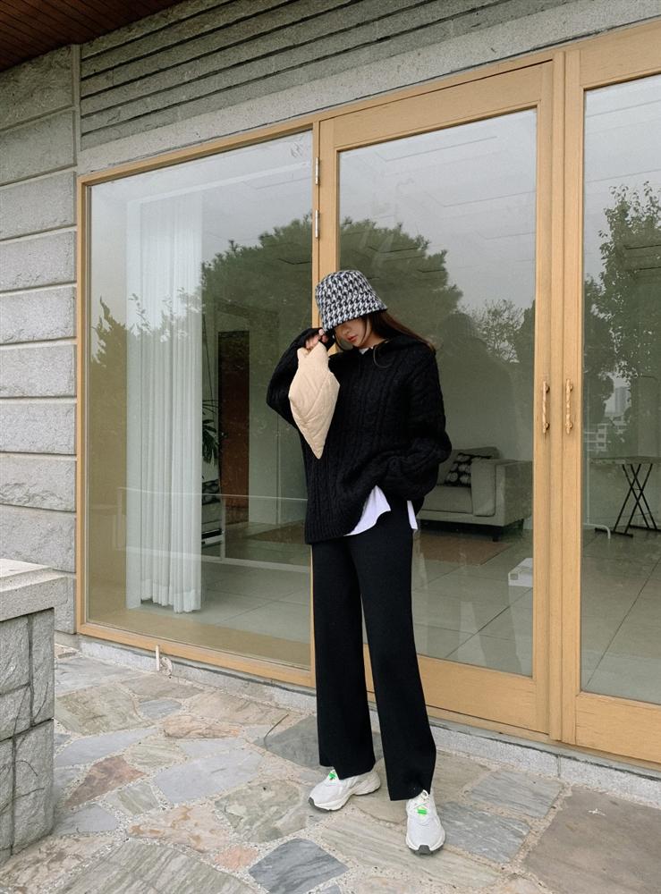 Gái Hàn diện quần đen rất nhiều nhưng luôn xịn đẹp chứ không nhàm chán, đó là vì họ có 4 tips-10