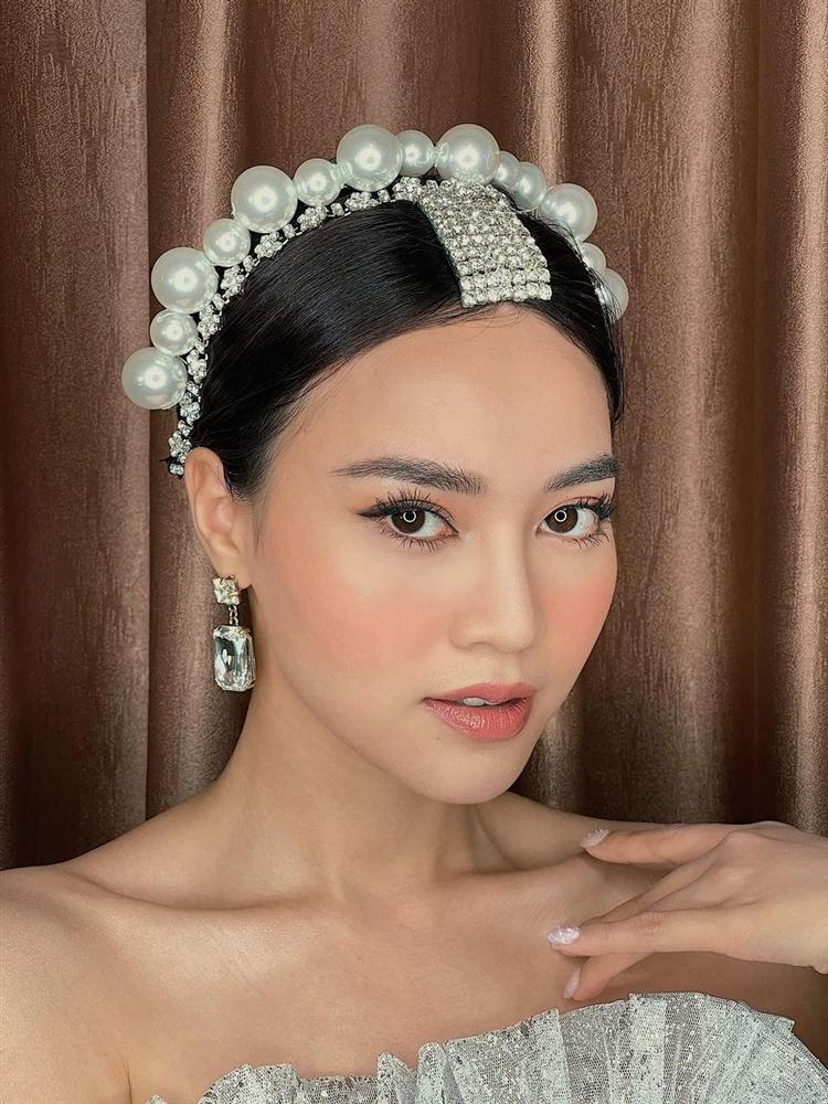 Vừa vướng drama thái độ với Thủy Tiên, Ninh Dương Lan Ngọc lại dính nghi án dùng cài tóc Givenchy fake-1