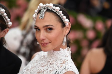Vừa vướng drama thái độ với Thủy Tiên, Ninh Dương Lan Ngọc lại dính nghi án dùng cài tóc Givenchy fake-5