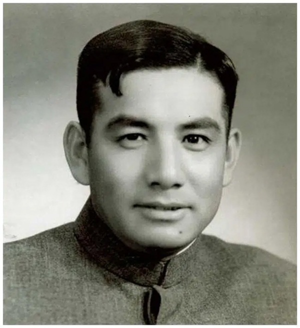 Mỹ nhân 17 tuổi lên xe hoa với người đàn ông từng có 3 đời vợ, 19 tuổi đã trở thành góa phụ, câu nói trước nơi chồng qua đời khiến ai nấy nghẹn lòng-3