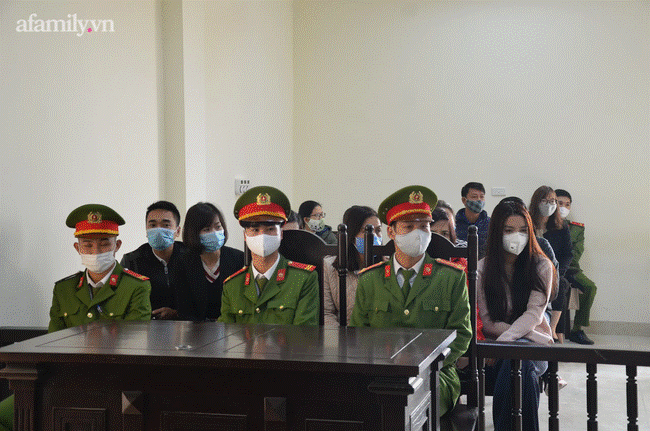 Xét xử trưởng Đài hóa thân hoàn vũ cưỡng đoạt tiền dịch vụ hỏa táng ở Nam Định: Nhiều bị hại vắng mặt vì lo ngại nhạy cảm-3
