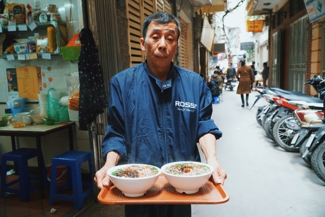 Lạ lùng quán bún nhà giàu thời bao cấp, ngày bán 600 bát ở Hà Nội-4