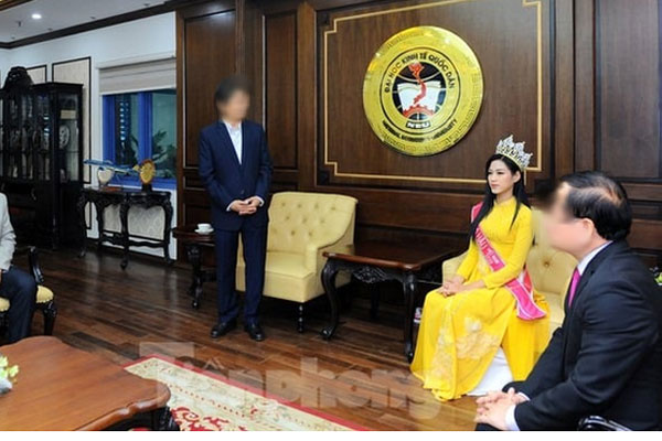 Sinh viên NEU bênh vực Đỗ Hà, kêu gọi report các bài viết phê phán hình ảnh Hoa hậu ngồi còn thầy giáo đứng báo cáo-6