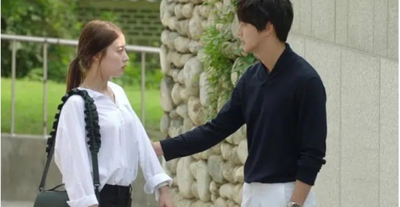 Thấy vợ chăm lo bố mẹ đẻ, chồng khó chịu gắt nuôi cô là đủ rồi, song phản ứng ngay sau đó của cô lại khiến anh lặng thinh-2