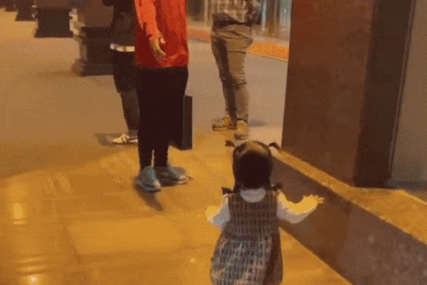 Lộ thiệp cưới độc đáo của Tiến Dũng và Khánh Linh-2