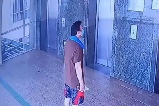 Hình ảnh cuối cùng của nghệ sĩ Chí Tài được trích xuất từ CCTV khu chung cư
