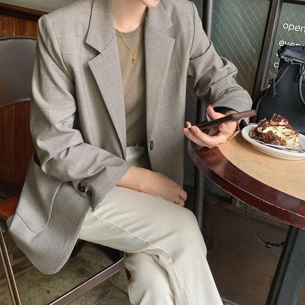 Chọn blazer không khéo có thể biến thành bà cô lỗi thời nhưng bạn mặc 4 kiểu này thì chỉ trẻ xinh, thanh lịch trở lên-9