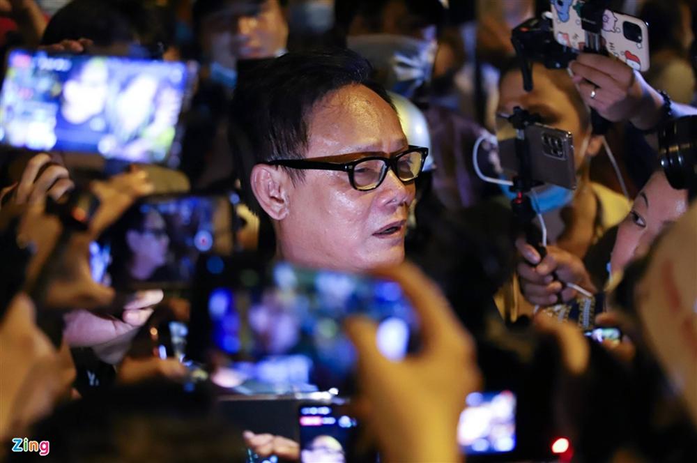 Đội quân streamer gây hỗn loạn ở nơi bảo quản thi thể nghệ sĩ Chí Tài-7