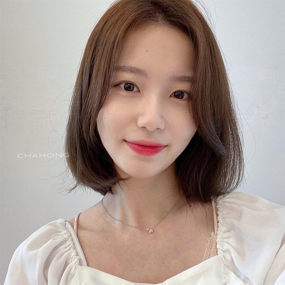 Màn biến hình thần sầu của cô nàng mặt góc cạnh nhờ thợ làm tóc có tâm và 3 lời khuyên thật lòng để chọn được kiểu tóc đẹp-5