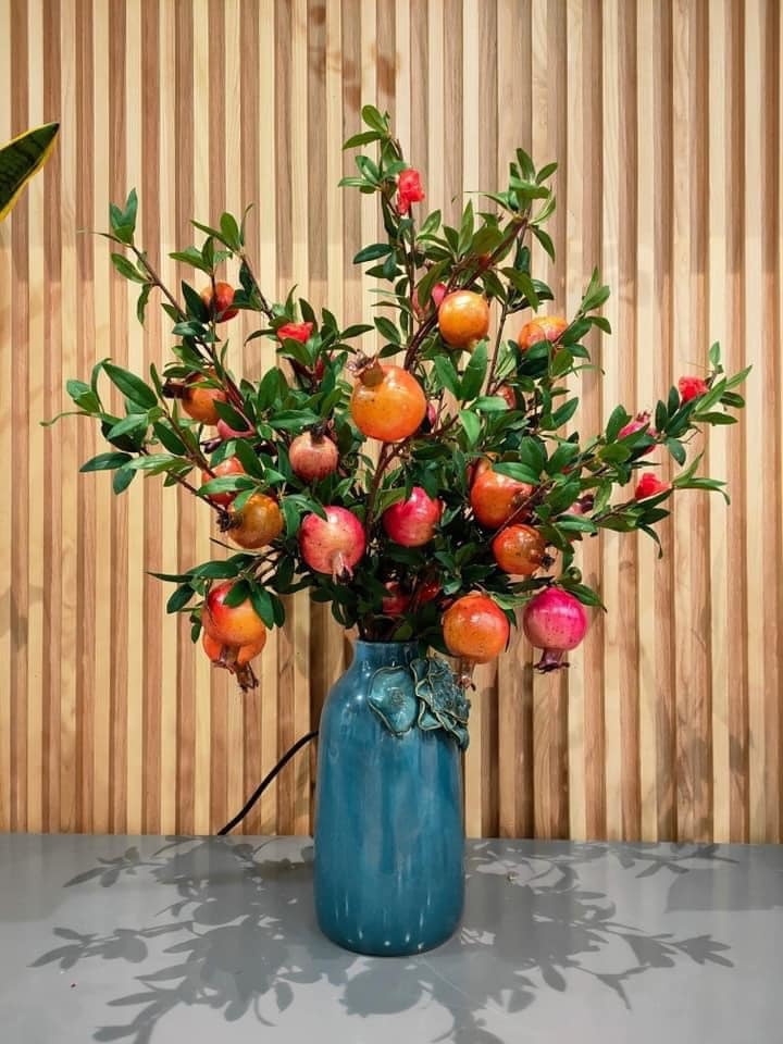 Cành lựu 3 màu phong thủy, chị em bỏ tiền triệu mua trưng Tết-5