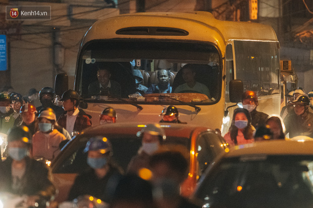 Chuyện ở Hà Nội: Ùn tắc không mất đi, nó chỉ chuyển từ đường này sang đường khác!-14