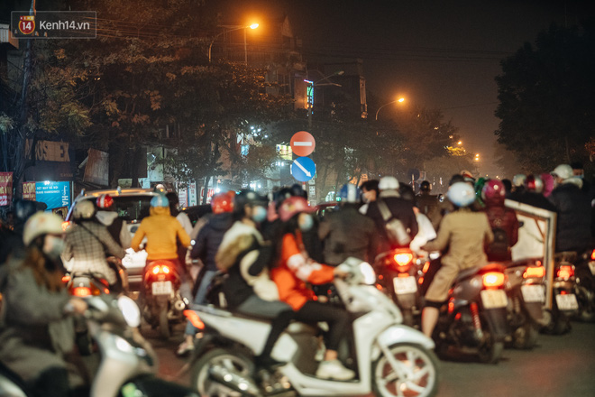 Chuyện ở Hà Nội: Ùn tắc không mất đi, nó chỉ chuyển từ đường này sang đường khác!-23