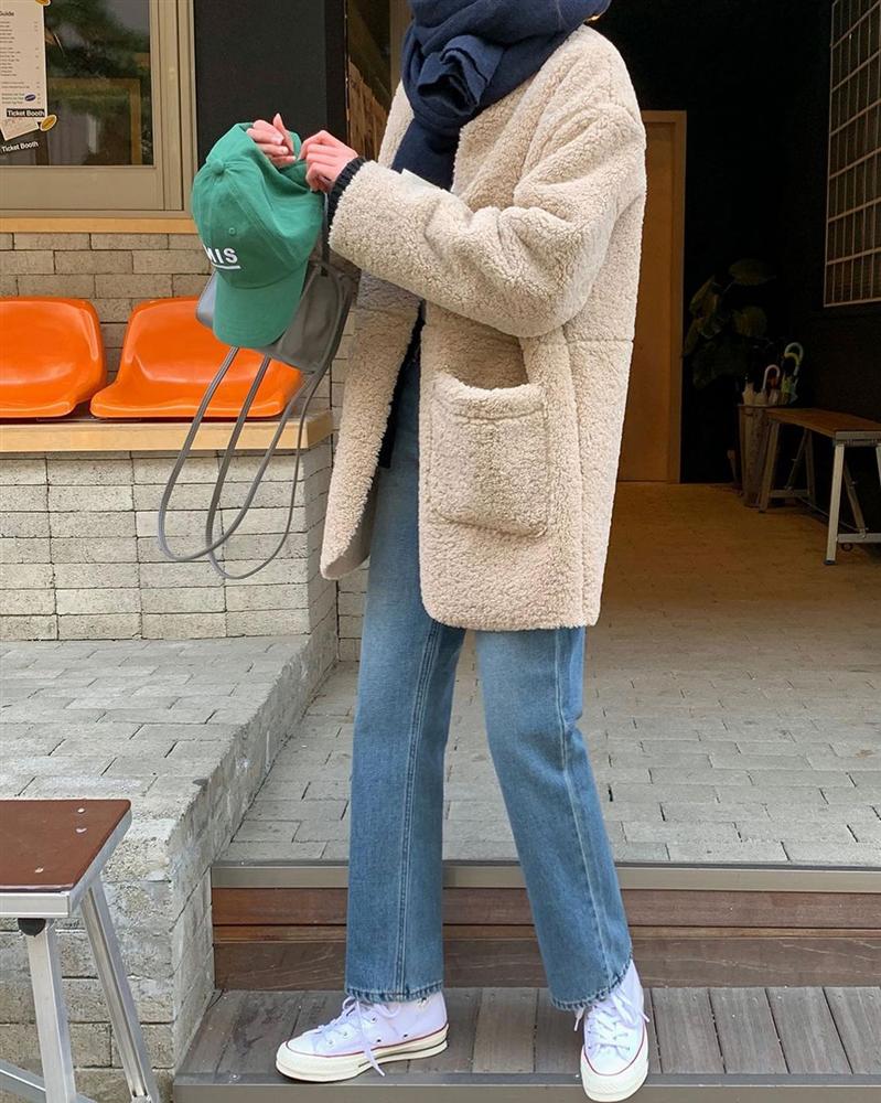 Những outfit sành điệu 100 điểm thường có 5 items này, bạn mau sắm bằng hết để style lên như diều gặp gió-15