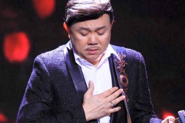 Việt Hương thông báo điều bất ngờ trong tang lễ Chí Tài: Miễn chấp điếu, tiền viếng gửi cho bà con miền Trung-3