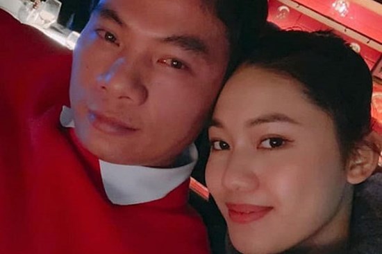 Á hậu Thanh Tú mừng sinh nhật chồng đại gia, ngọt ngào chẳng kém đêm tân hôn