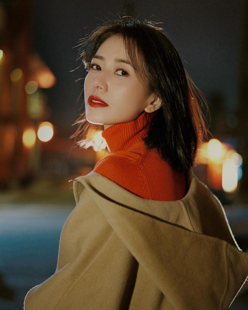 Cao Viên Viên trẻ trung khó tin ở tuổi 41: Style đẹp mê chỉ là phụ, công chính thuộc về một kiểu tóc kỳ diệu-10