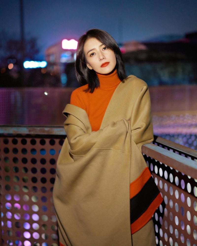 Cao Viên Viên trẻ trung khó tin ở tuổi 41: Style đẹp mê chỉ là phụ, công chính thuộc về một kiểu tóc kỳ diệu-12