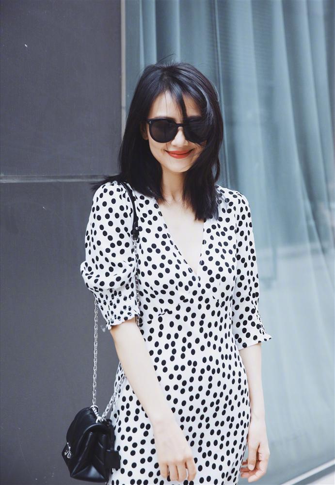 Cao Viên Viên trẻ trung khó tin ở tuổi 41: Style đẹp mê chỉ là phụ, công chính thuộc về một kiểu tóc kỳ diệu-5