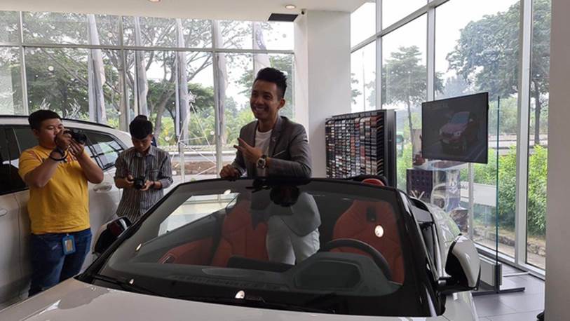 Một người tiết lộ cách đại gia Minh Nhựa đi mua một lúc 3 chiếc xe ô tô hạng sang bằng cách nở nụ cười nhẹ như lông hồng, đẳng cấp đại gia chính là đây!?-2