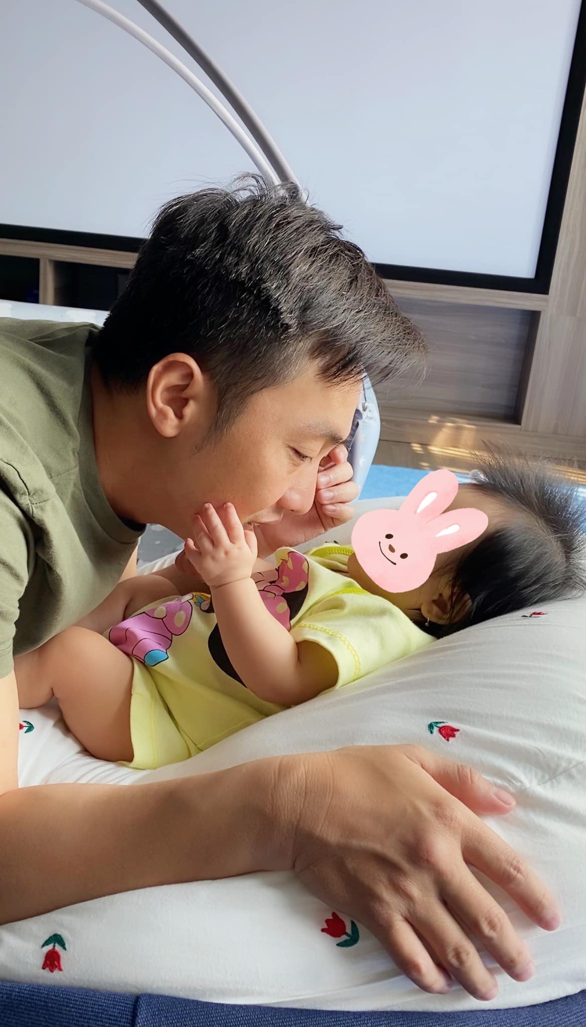 Đàm Thu Trang khoe ảnh con gái 4 tháng tuổi mà ai cũng xuýt xoa lớn nhanh quá-5
