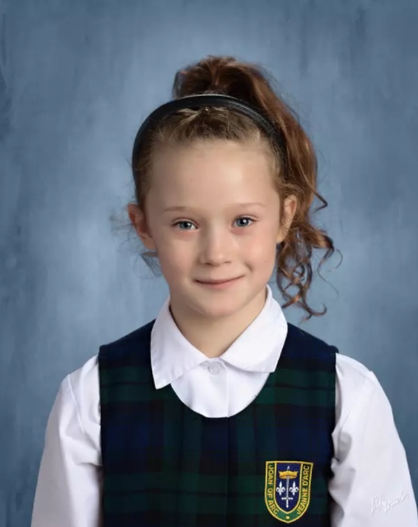 Bé gái 7 tuổi khỏe nhất thế giới nâng tạ 80 kg-4