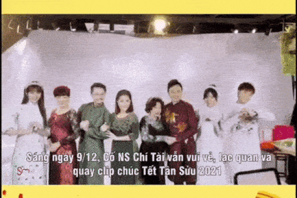 Hình ảnh cuối của NS Chí Tài bên Cát Tường, Hứa Minh Đạt và anh em đồng nghiệp quay hình chào năm mới vài tiếng trước khi qua đời