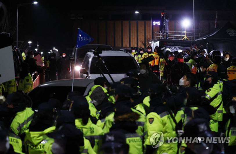 Tên tội phạm ấu dâm vụ bé Nayoung vừa được thả tự do vào hôm nay, hé lộ lời nói đầu tiên của hắn và chi tiết kỳ lạ trên tay-1