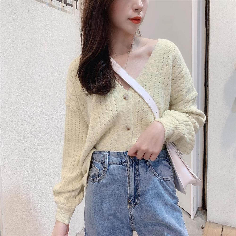 Tips chọn áo len cho ngày đông nhiệt độ thất thường: Chọn mặc đúng sẽ giúp bạn được đồng nghiệp khen nức nở-4