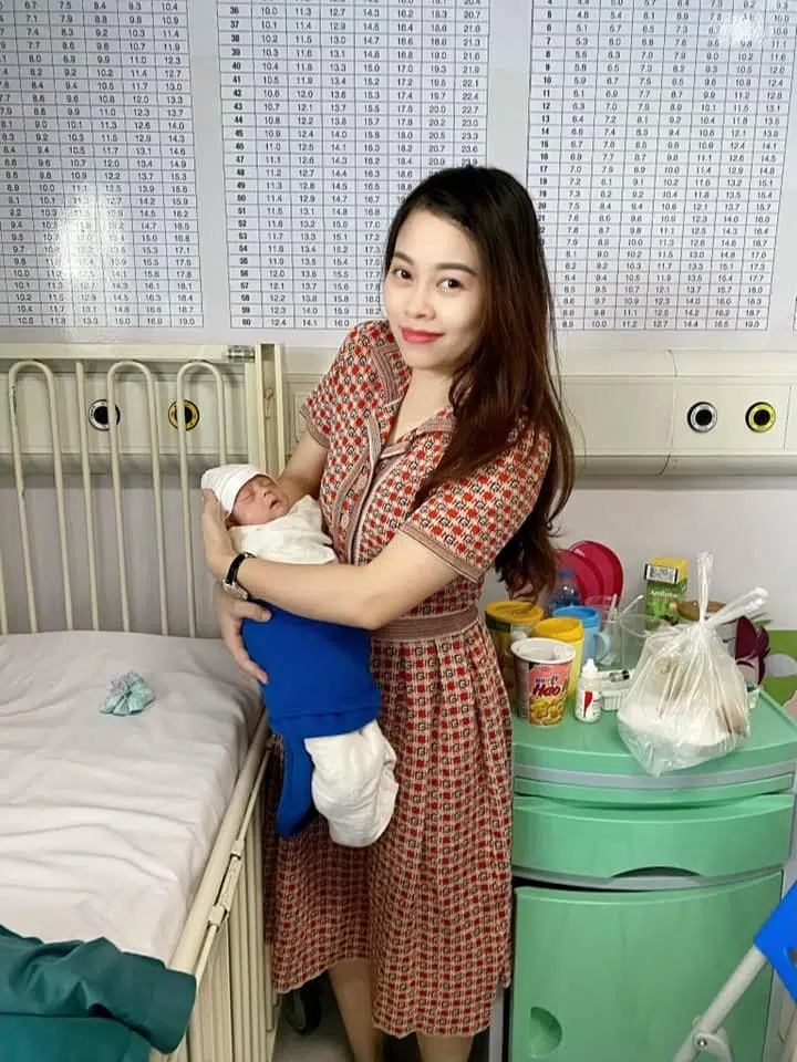 Gia đình Hằng Túi lại thông báo có thành viên thứ 6, tiết lộ sự xuất hiện của em bé mới bất ngờ làm sao-3